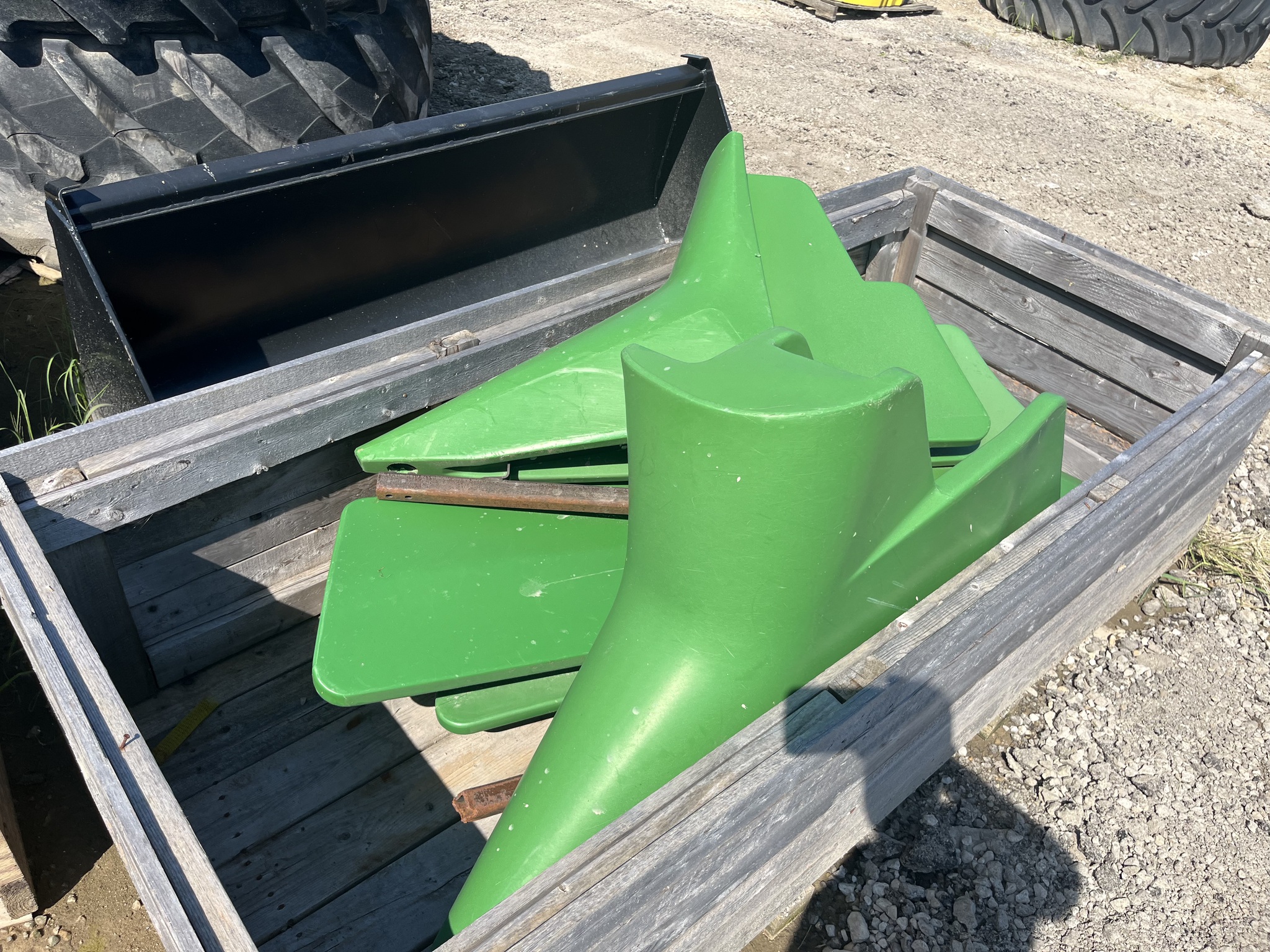 John Deere PLATFORM SNOUTS Image 3