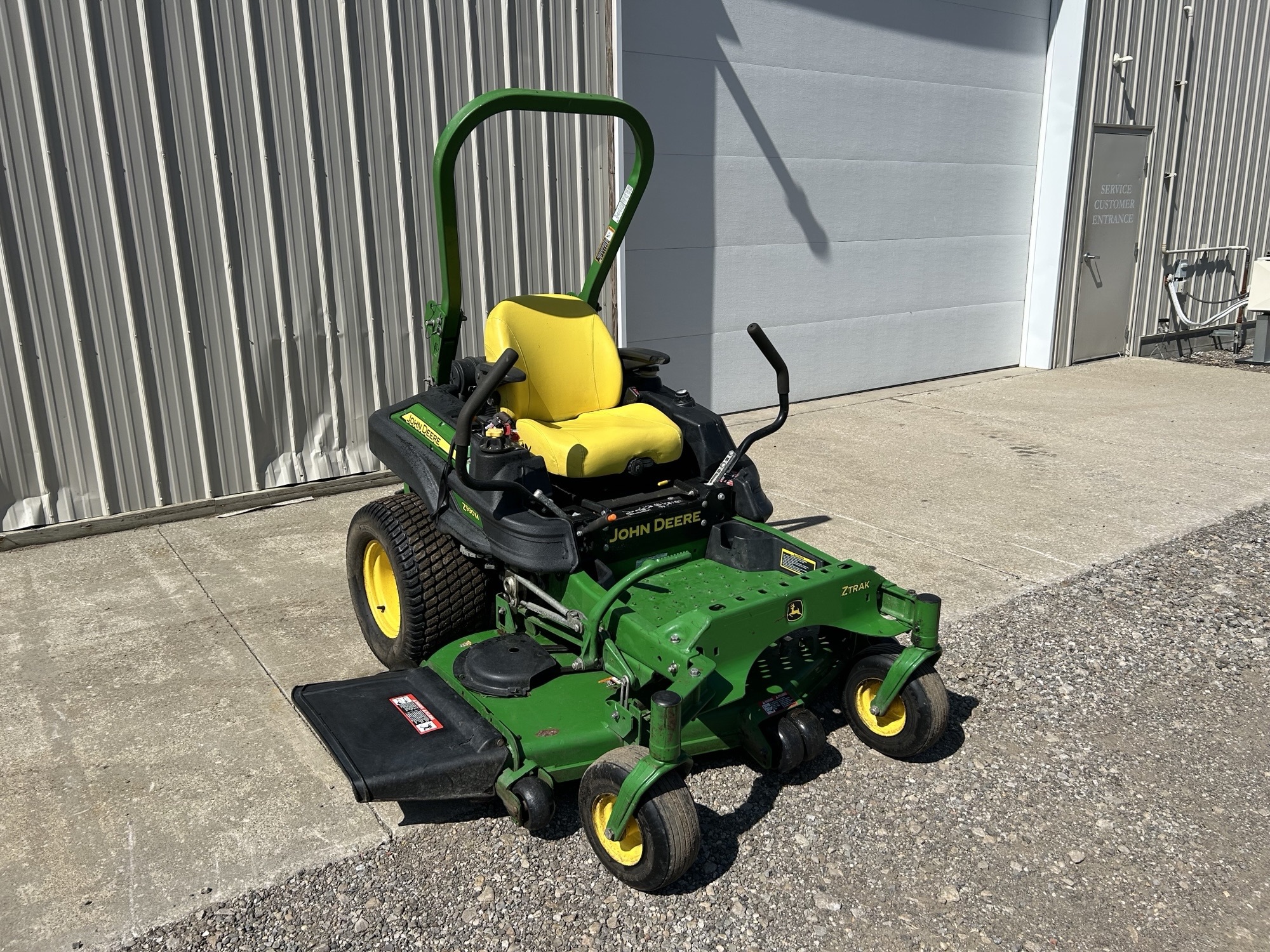 2016 John Deere Z930M Image 1