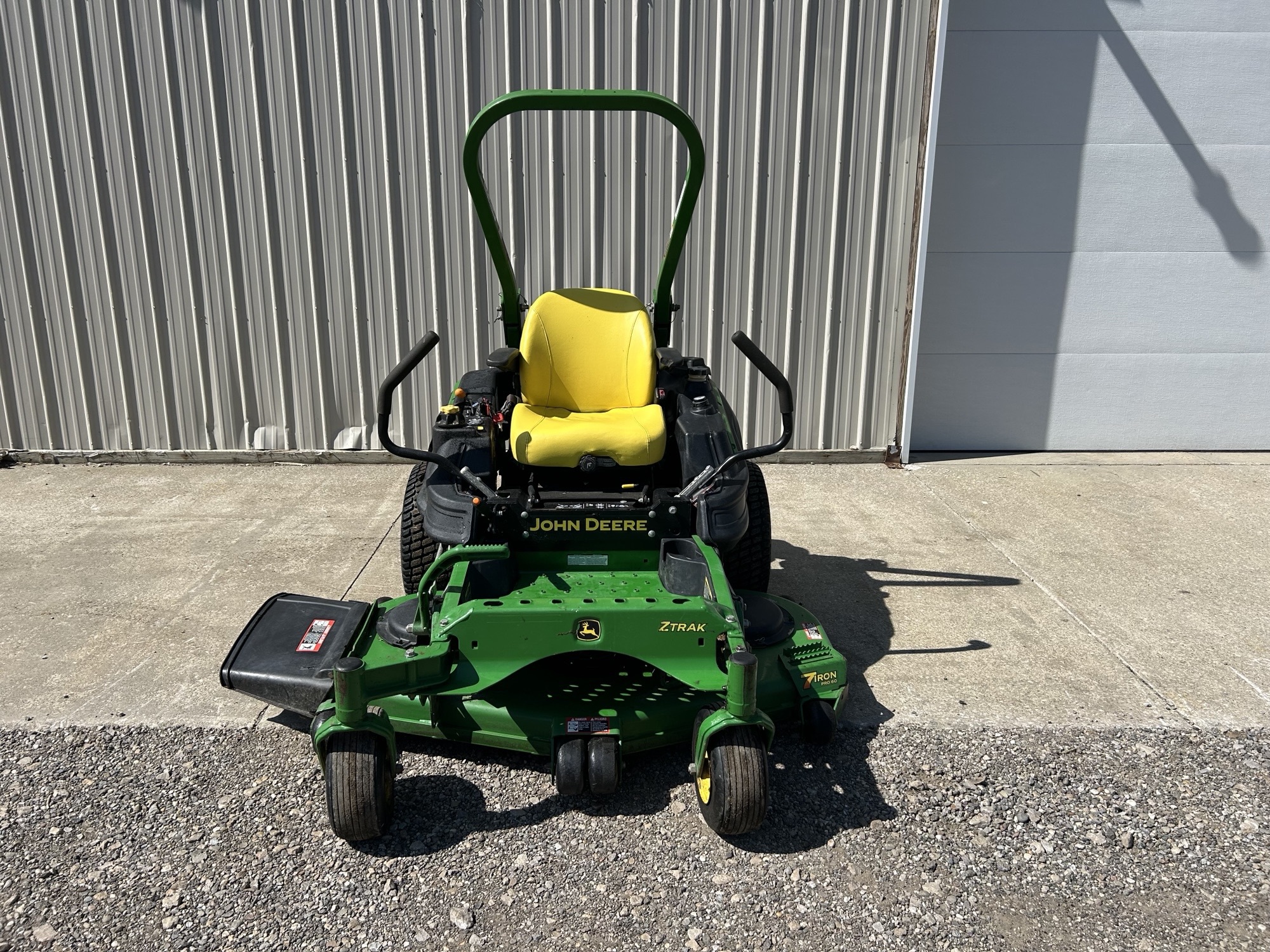 2016 John Deere Z930M Image 2