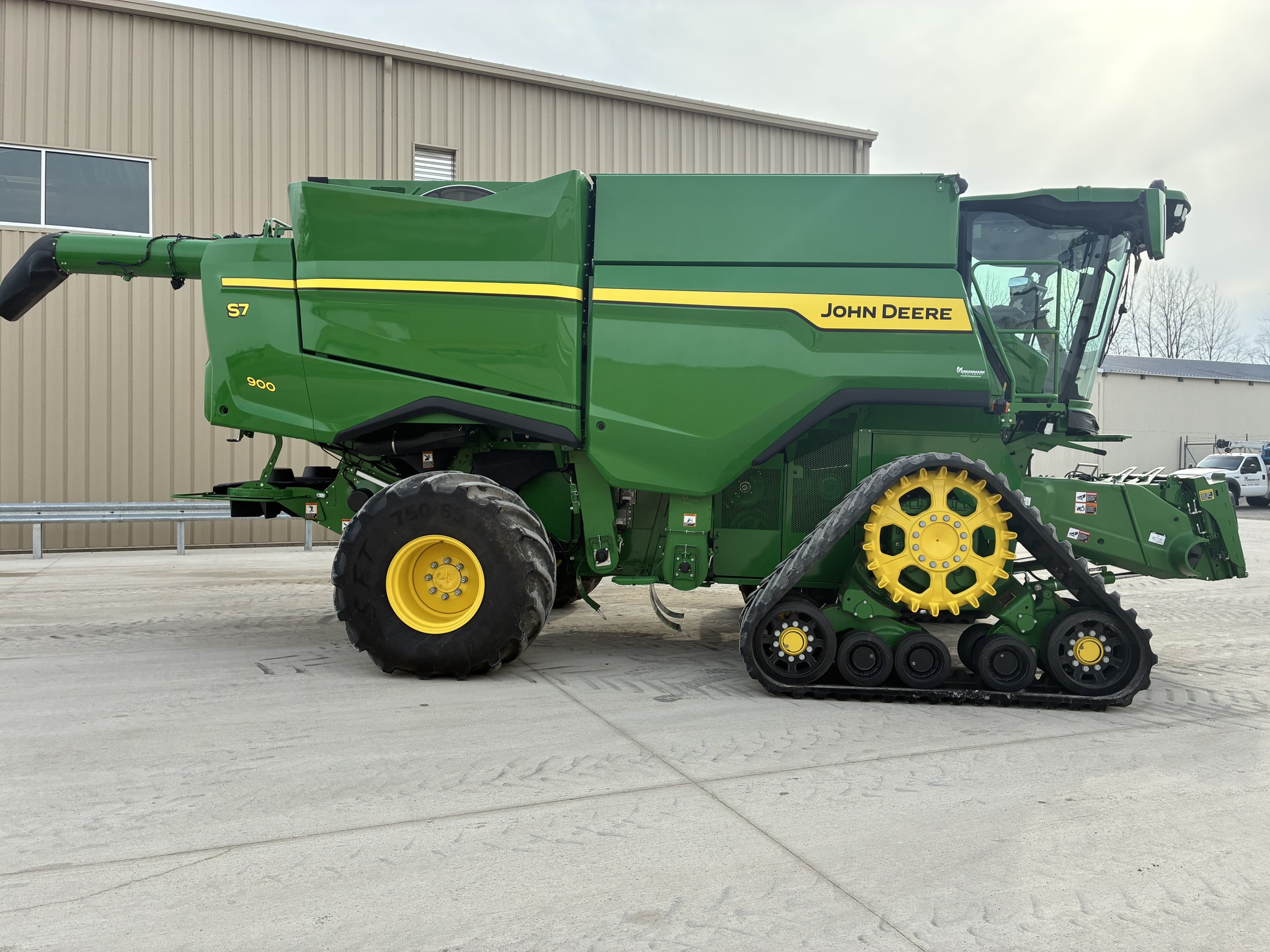 2025 John Deere S7 900 Image 4