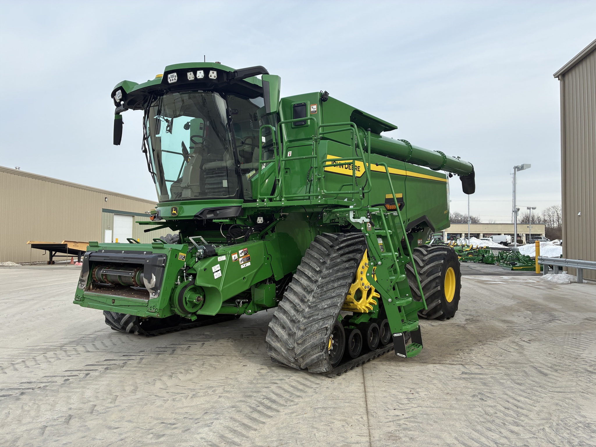 2025 John Deere S7 900 Image 3