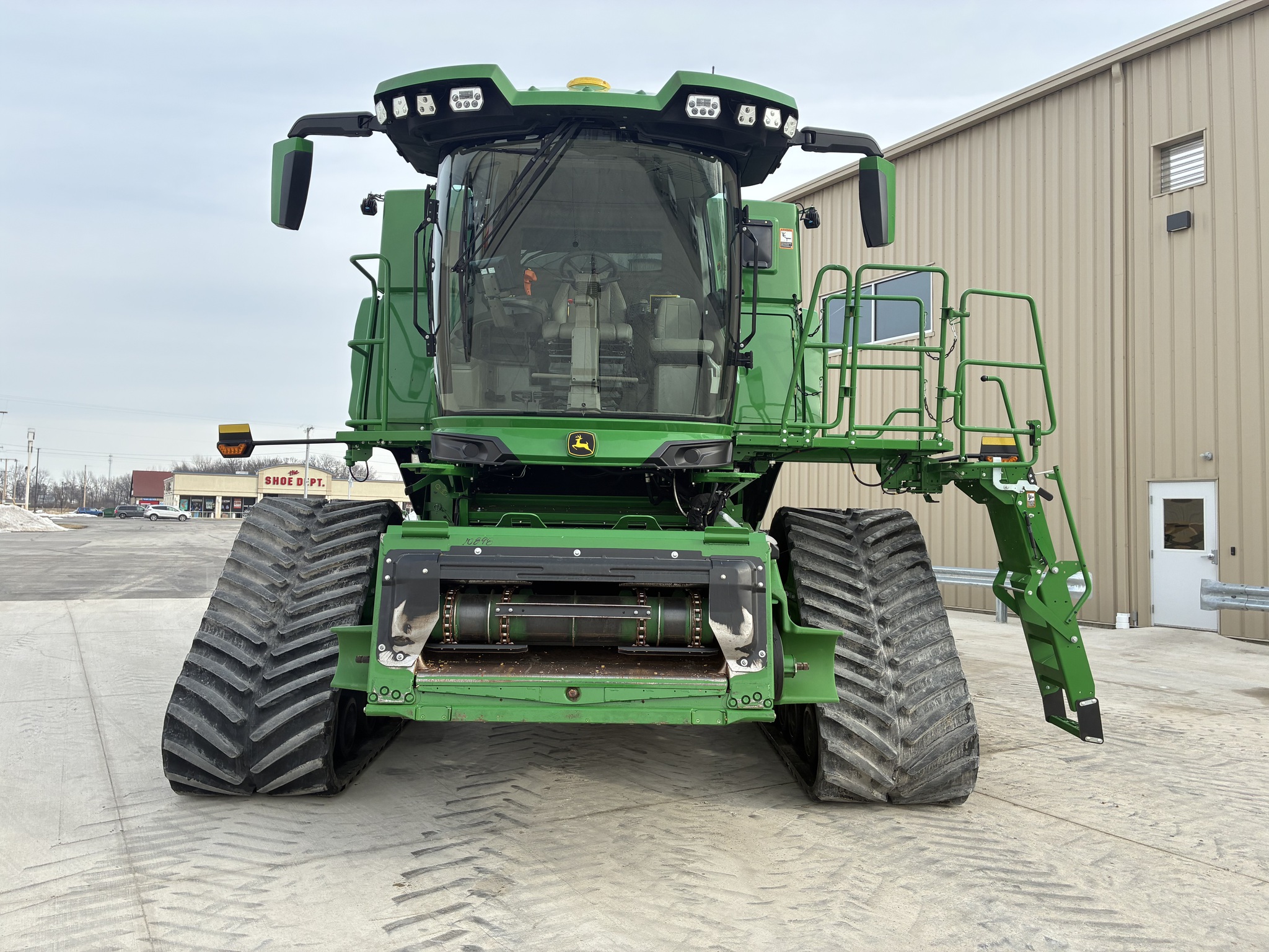 2025 John Deere S7 900 Image 2