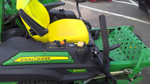2012 John Deere Z930M
