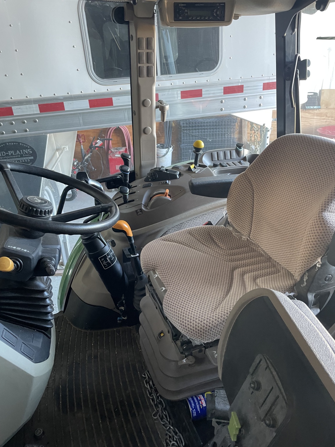 2014 John Deere 5085M Image 6