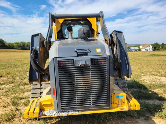 Photo of 2018 John Deere 333G