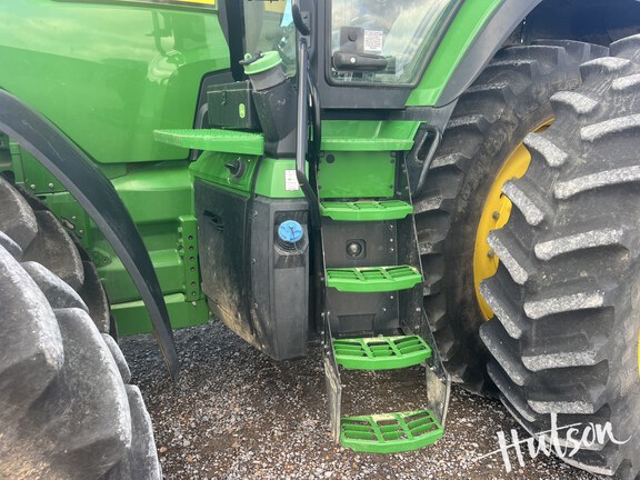 Photo of 2021 John Deere 8R 370