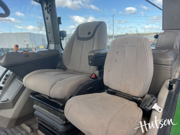 Photo of 2021 John Deere 8R 370