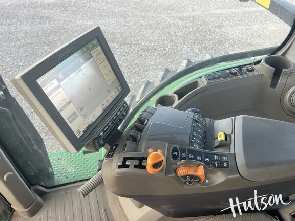 Photo of 2021 John Deere 8R 370