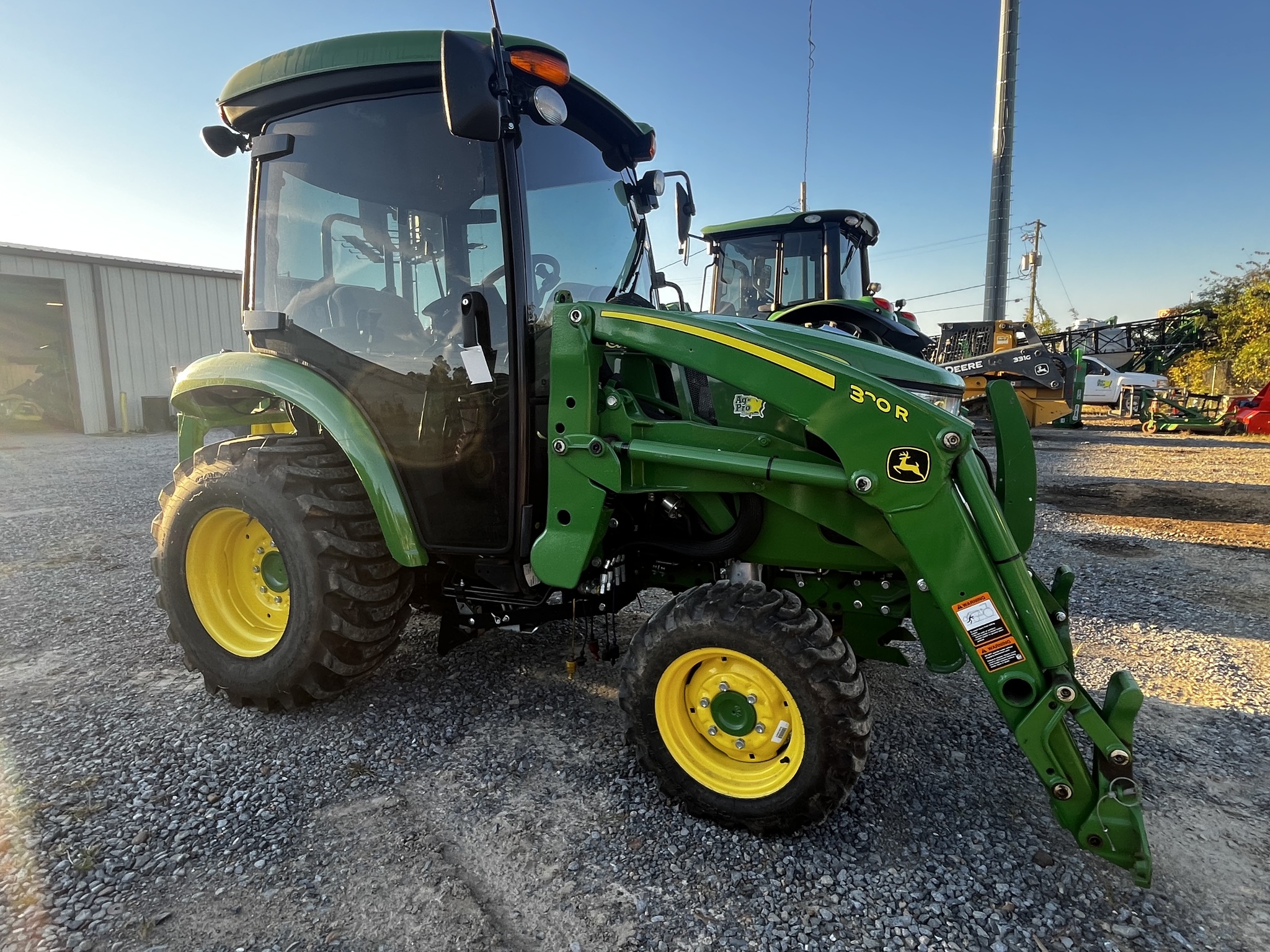 2022 John Deere 3039R Image 1