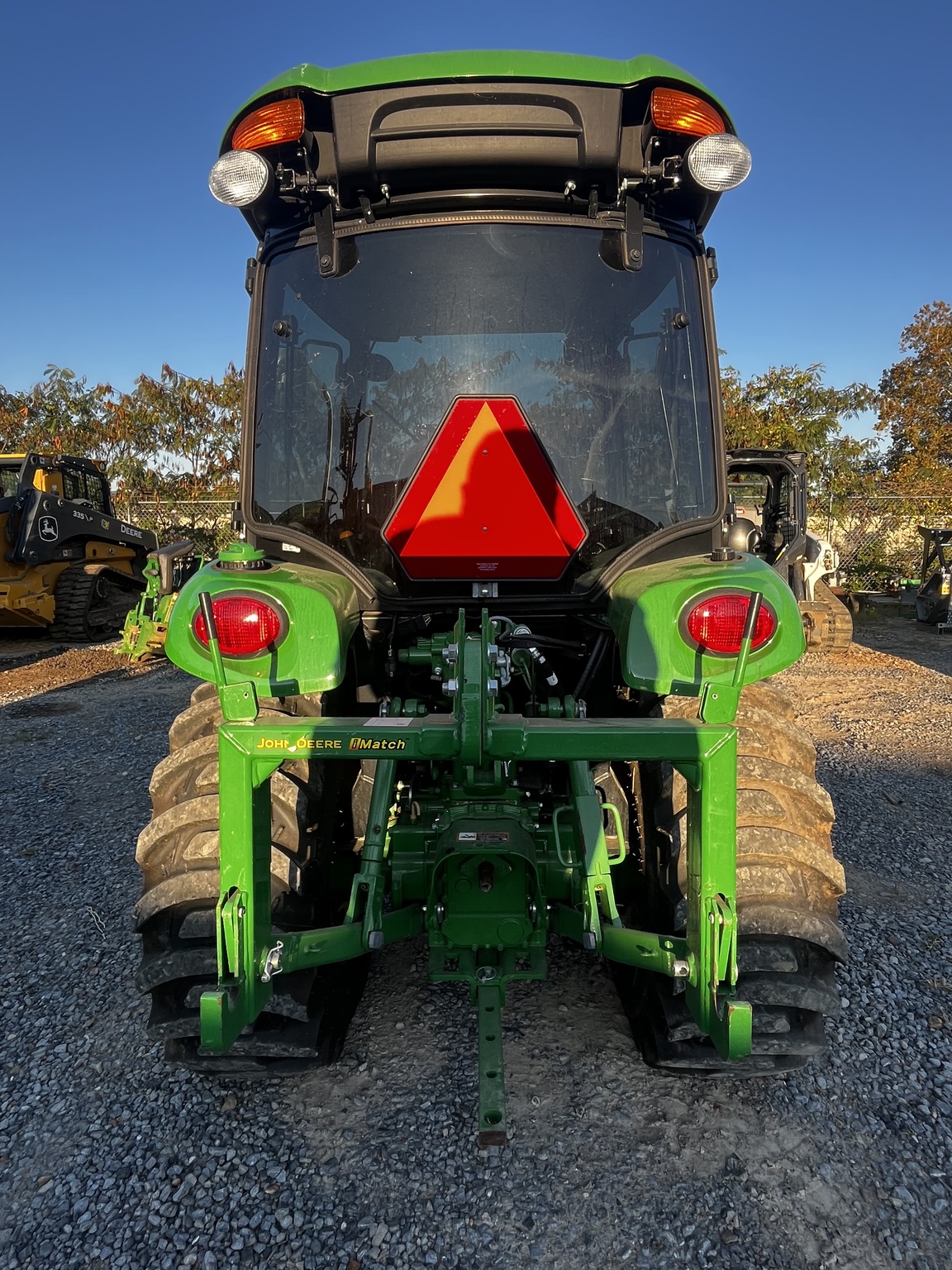 2022 John Deere 3039R Image 4