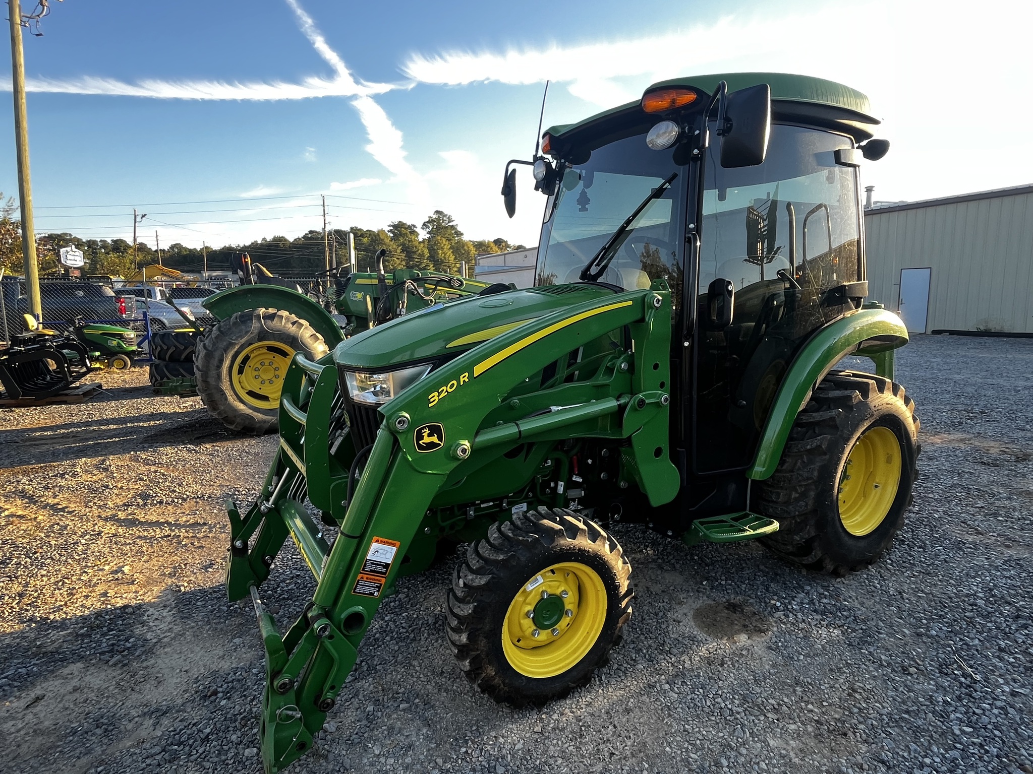 2022 John Deere 3039R Image 5