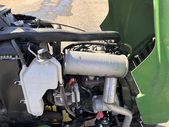 2017 John Deere X750 - Photo16