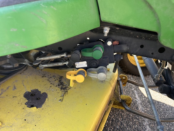 2017 John Deere X750 - Photo24