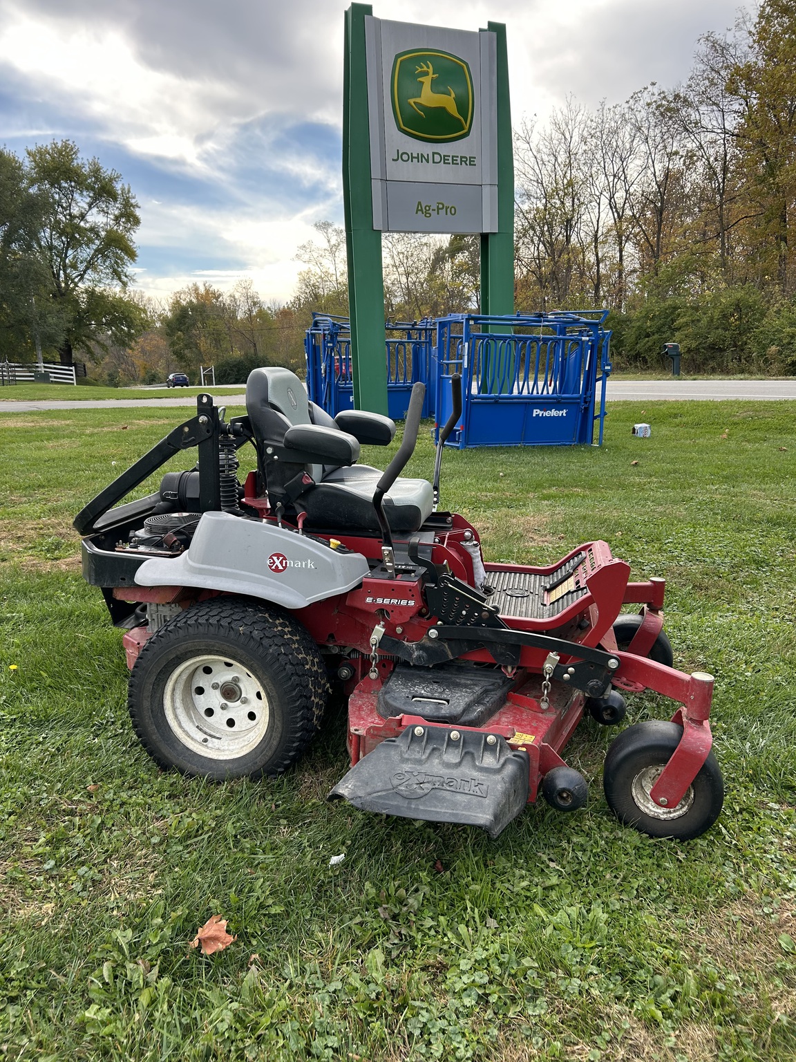 2020 Exmark Lazer Z Image 1