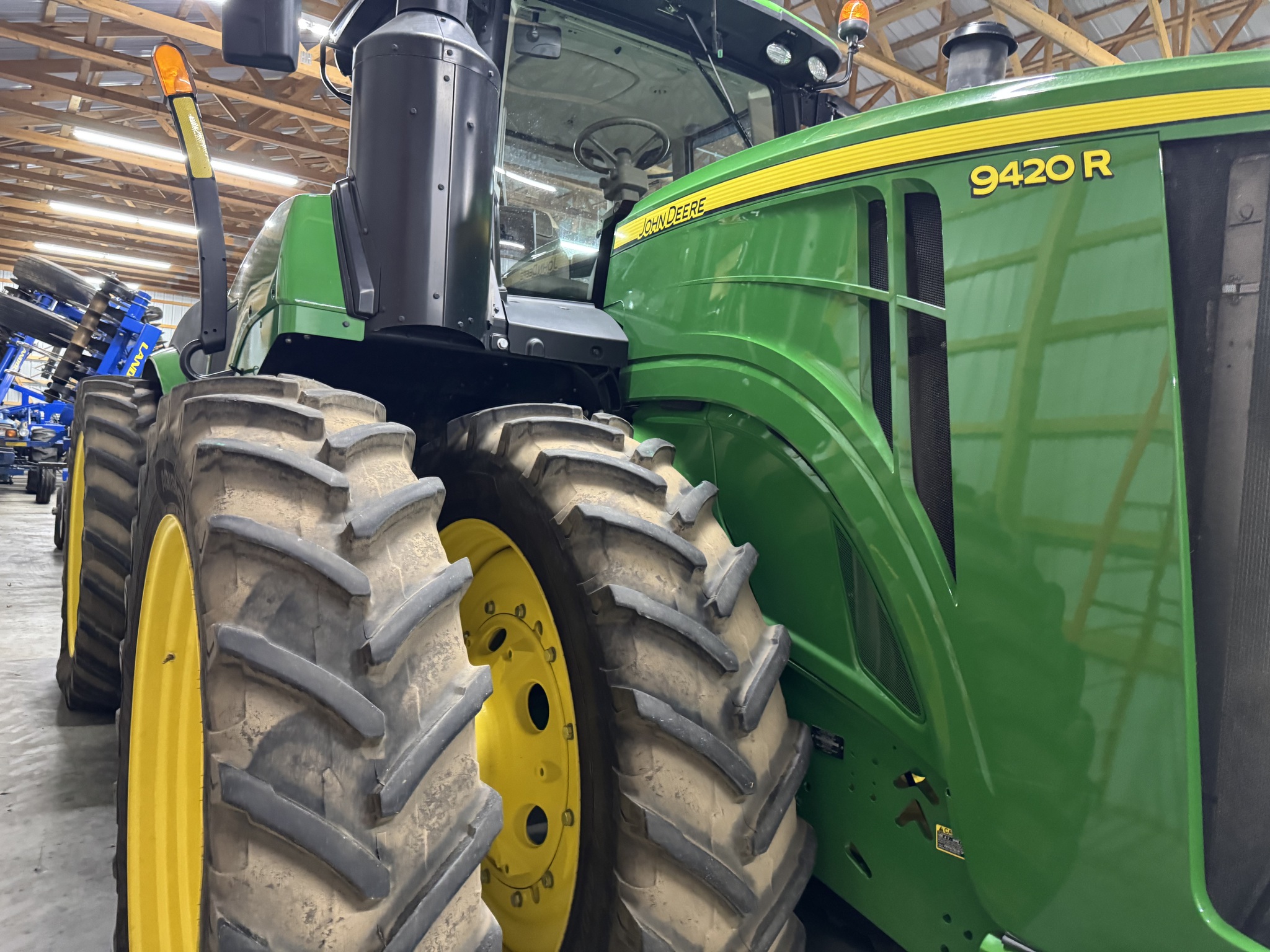 2020 John Deere 9420R Image 3