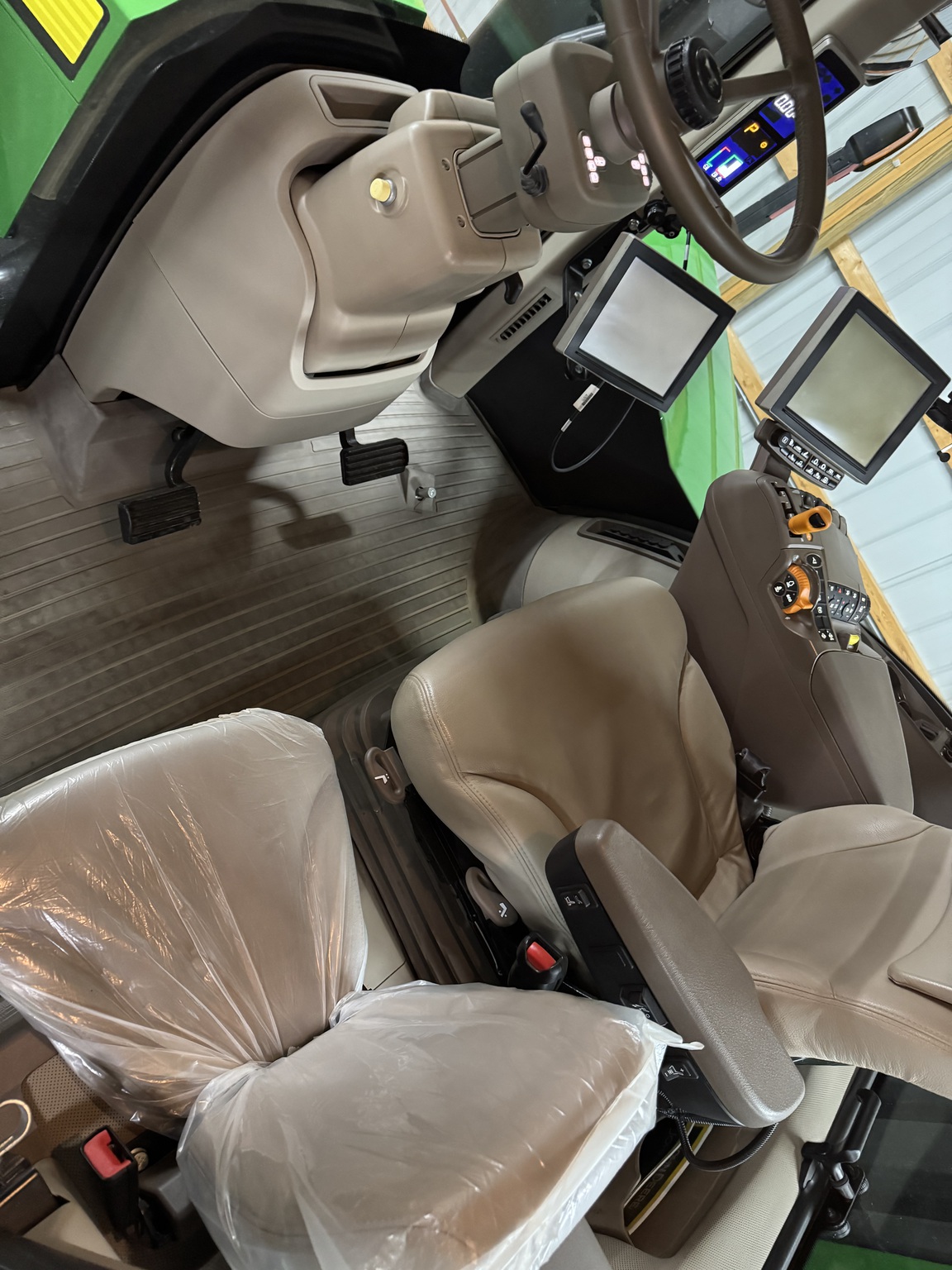 2020 John Deere 9420R Image 9