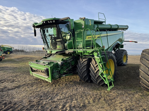  John Deere X9 1000
