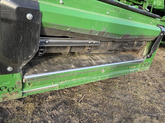 Used 2023 John Deere X9 1000 Combines at Horizon Ag & Turf in Warburg, AB - Photo5