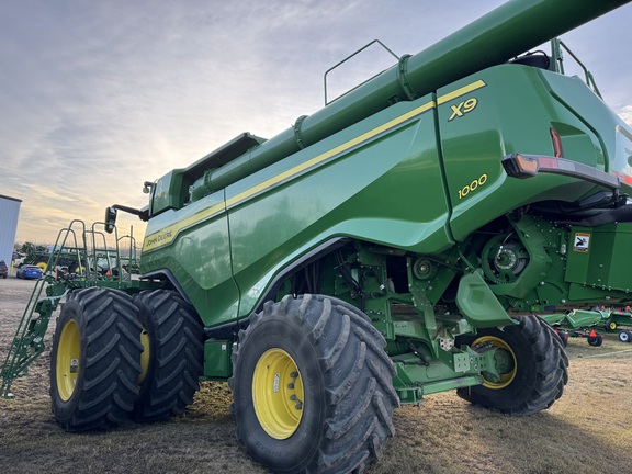 Used 2023 John Deere X9 1000 Combines at Horizon Ag & Turf in Warburg, AB - Photo7