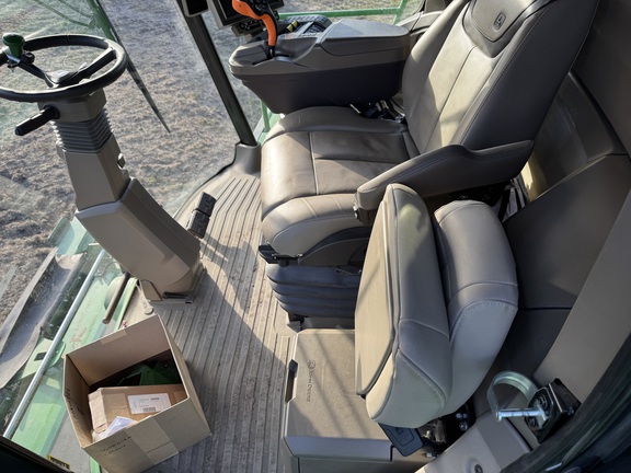 Used 2023 John Deere X9 1000 Combines at Horizon Ag & Turf in Warburg, AB - Photo10