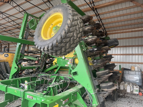 Photo of 2009 John Deere 1990