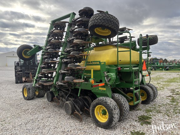 Photo of 2009 John Deere 1990