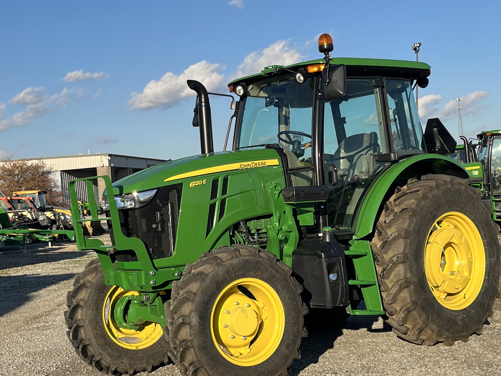2025 John Deere 6120E Image 7