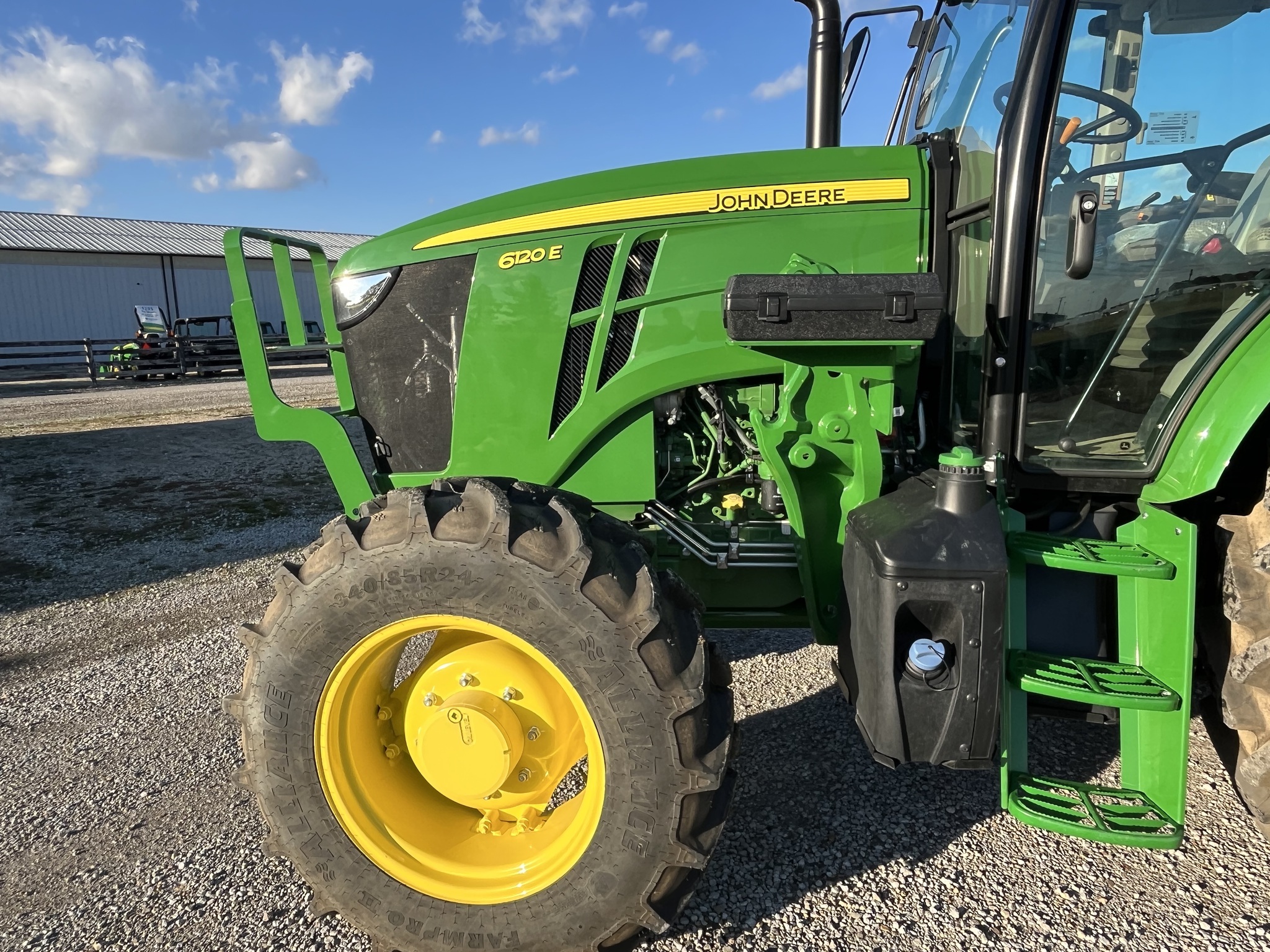 2025 John Deere 6120E Image 13