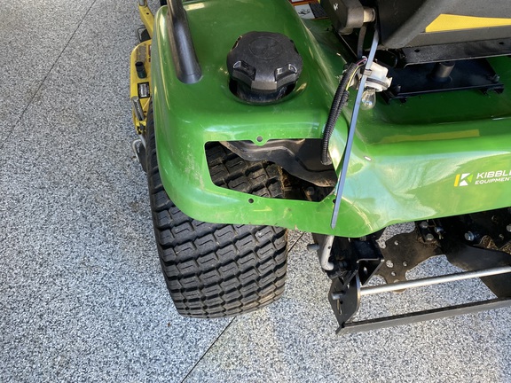 2017 John Deere X730 - Photo4