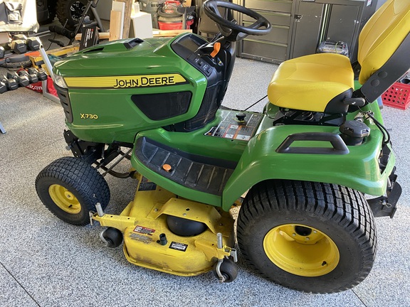 2017 John Deere X730 - Photo5