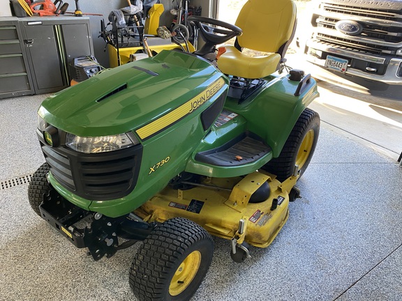 2017 John Deere X730 - Photo7