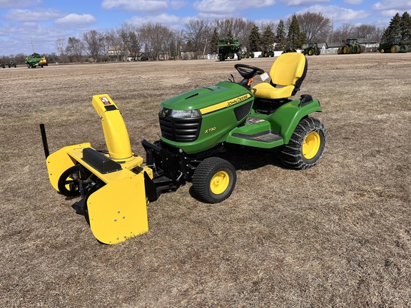  John Deere X730