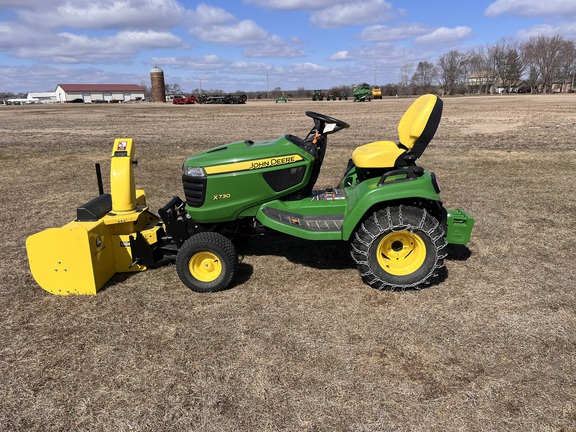 2017 John Deere X730 - Photo8