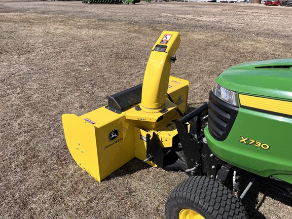 2017 John Deere X730 - Photo24