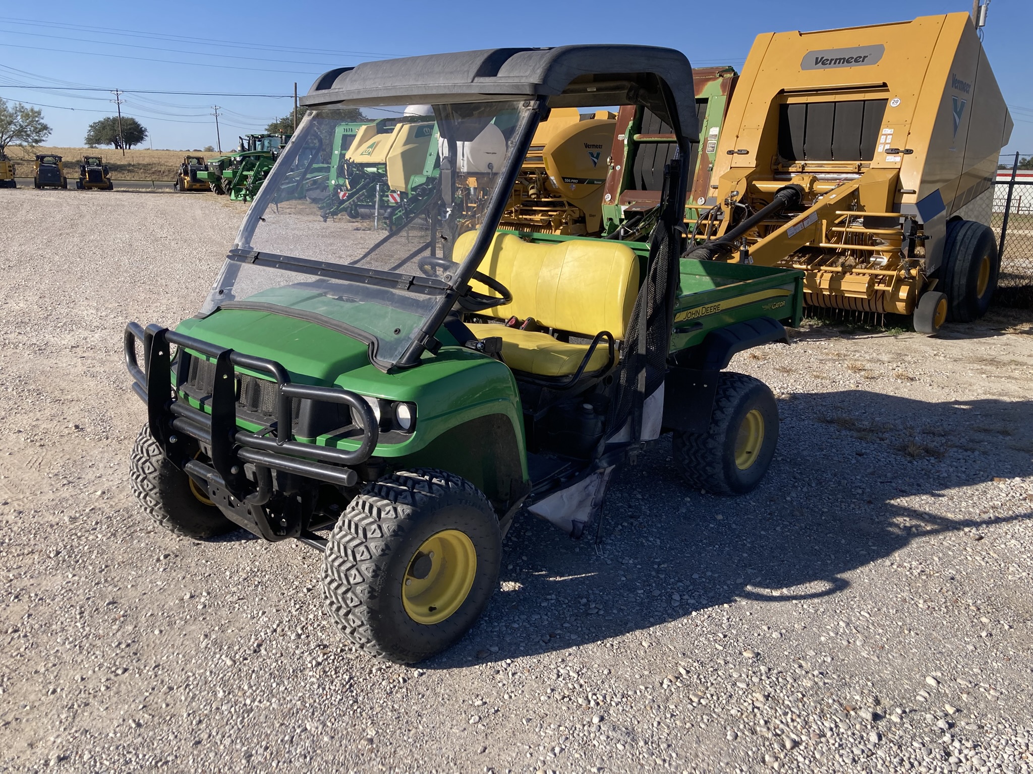 2017 John Deere HPX 4X4 Image 1