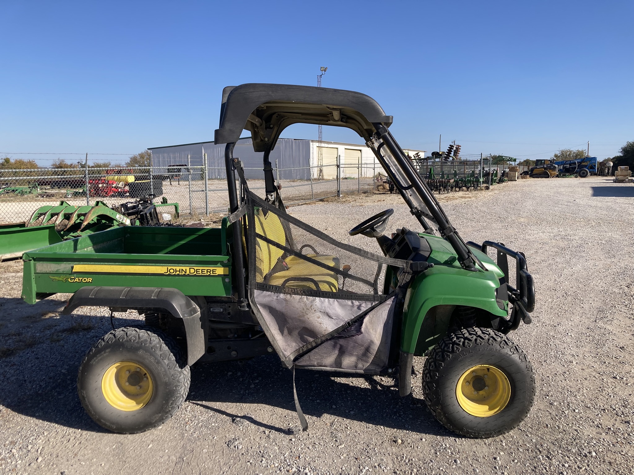 2017 John Deere HPX 4X4 Image 7
