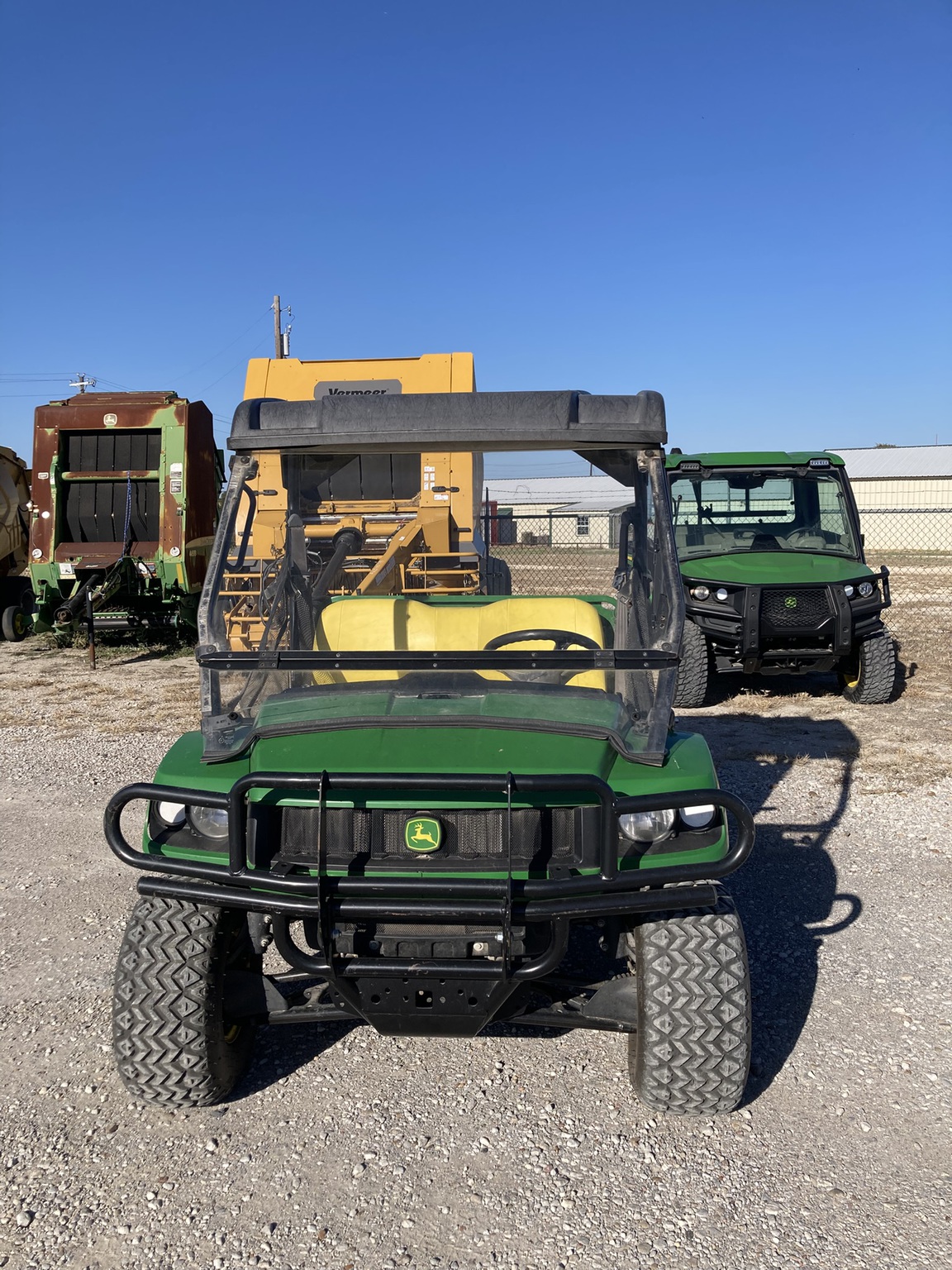 2017 John Deere HPX 4X4 Image 9