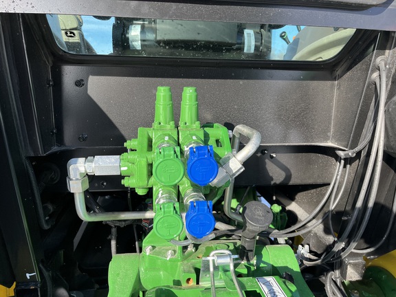 2025 John Deere 5090E - Photo24