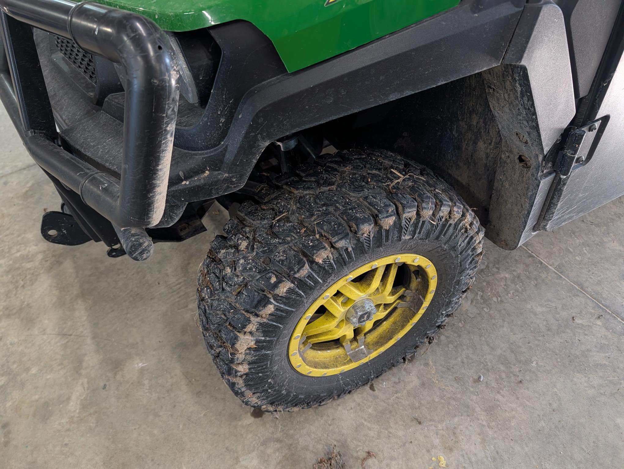 2023 John Deere XUV 835R Image 4