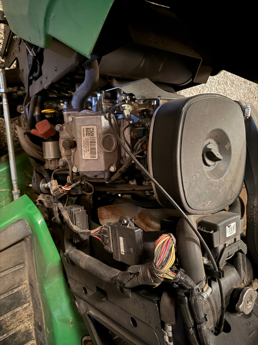  2024 John Deere X734 at Heritage Tractor in Lacon, IL