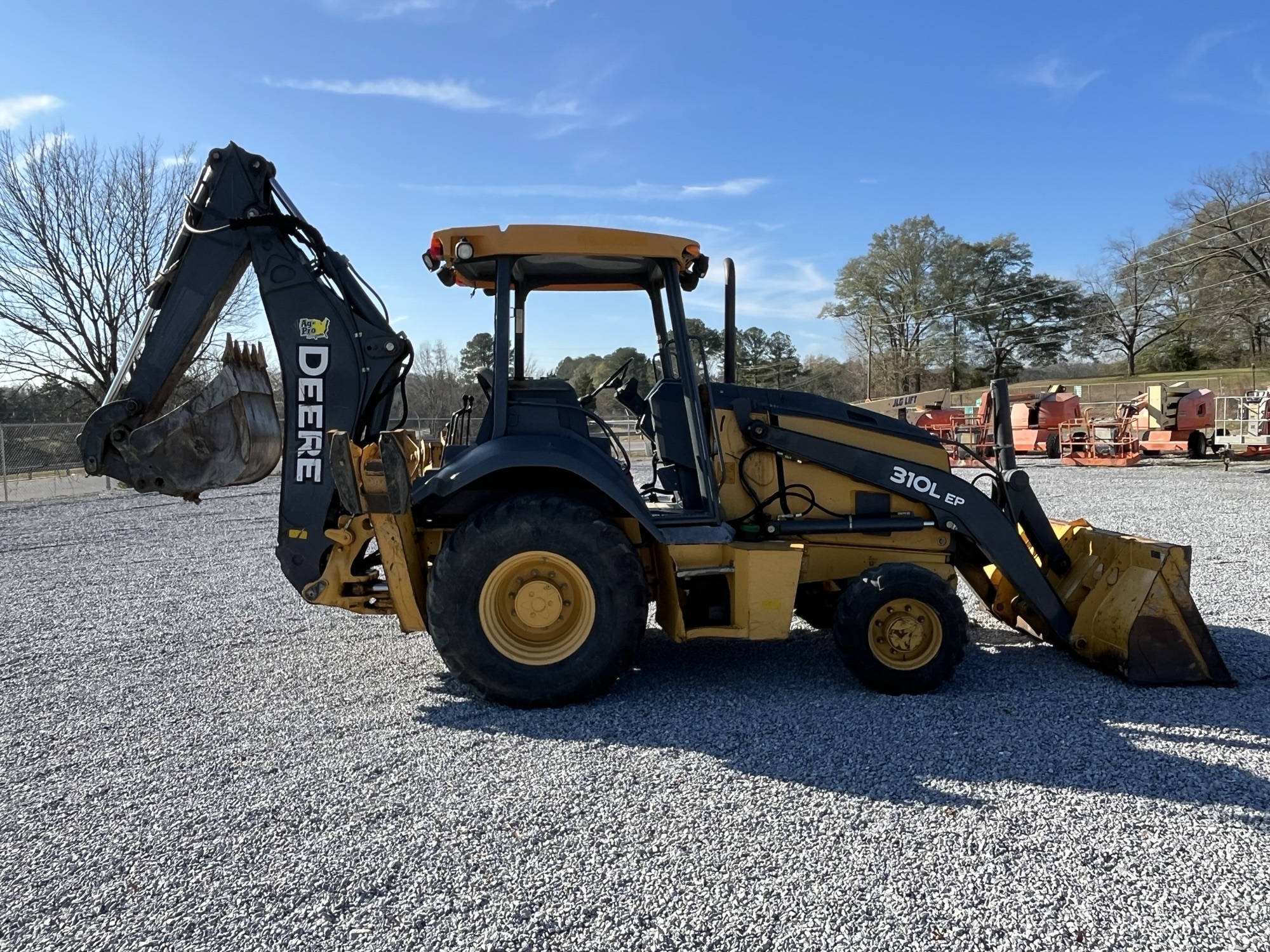 2019 John Deere 310L EP Image 5