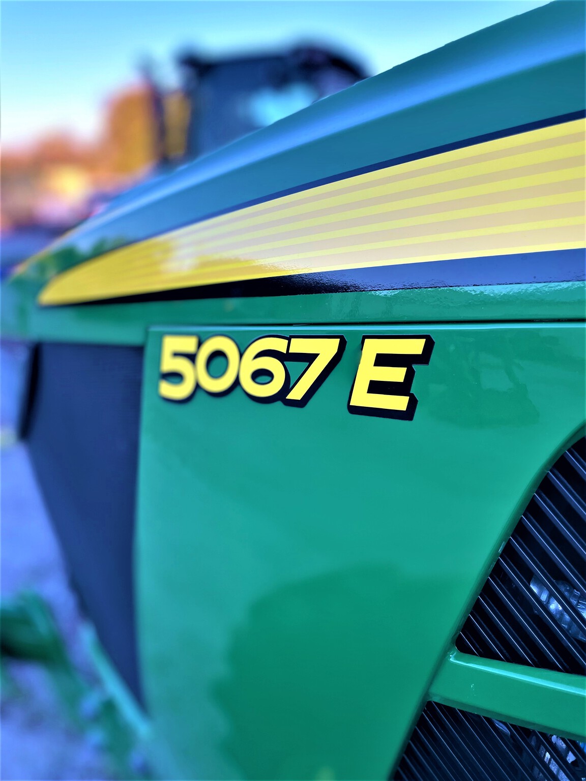 2025 John Deere 5067E Image 5