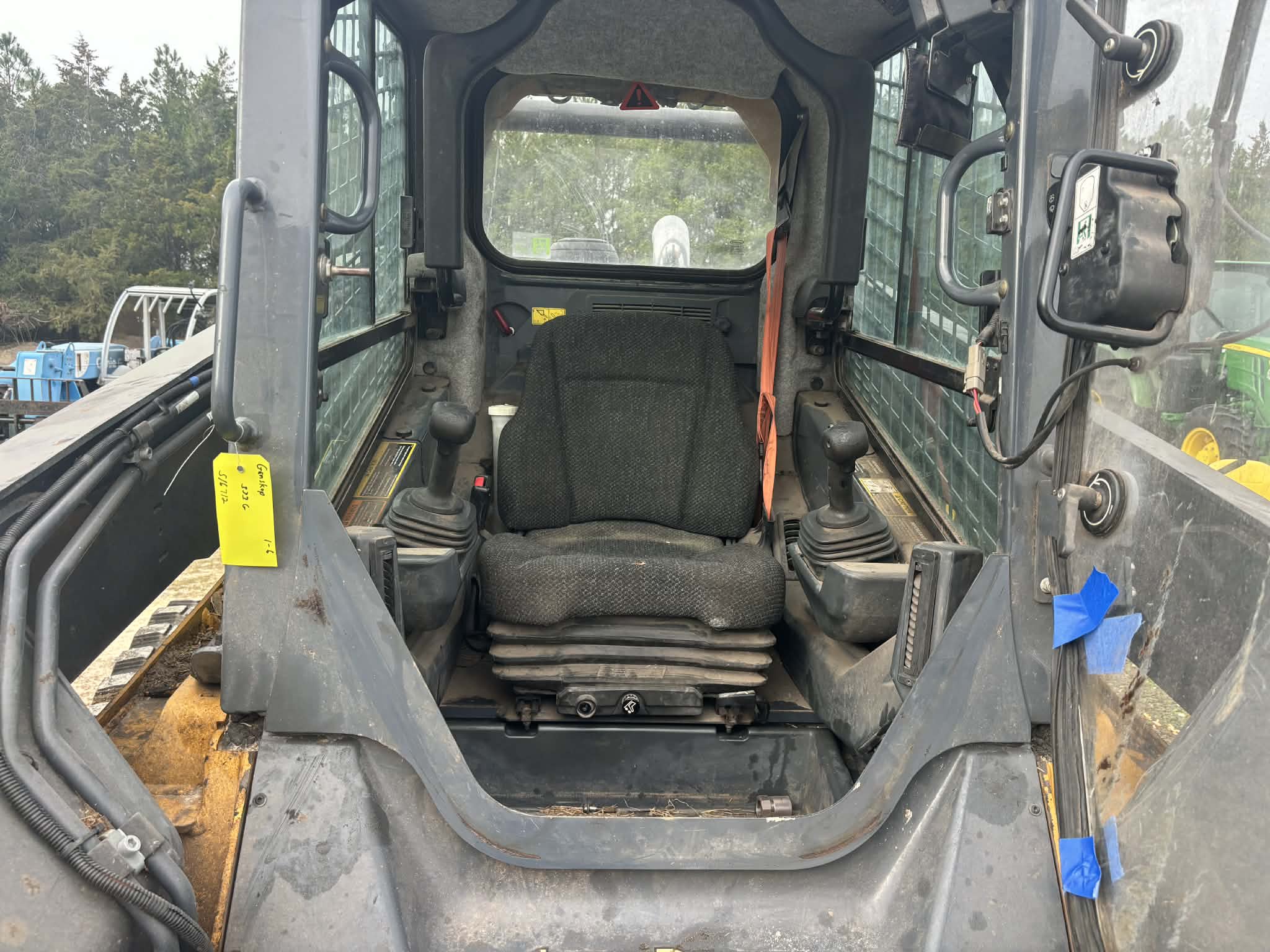 2018 John Deere 333G Image 4