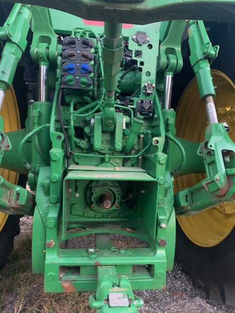 2024 John Deere 8R 250 Image 6