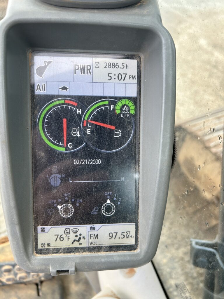 2017 John Deere 350G LC Image 11