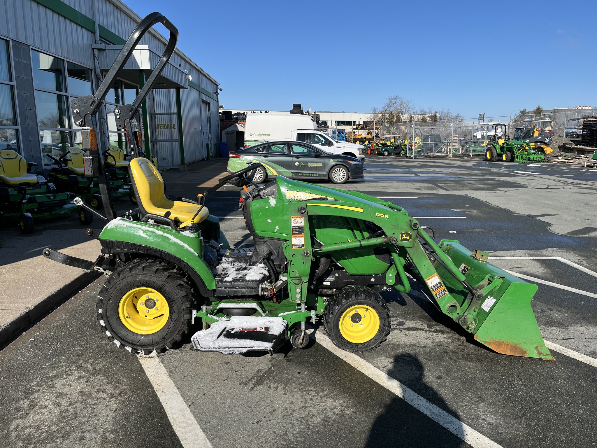 2021 John Deere 1023E Image 4