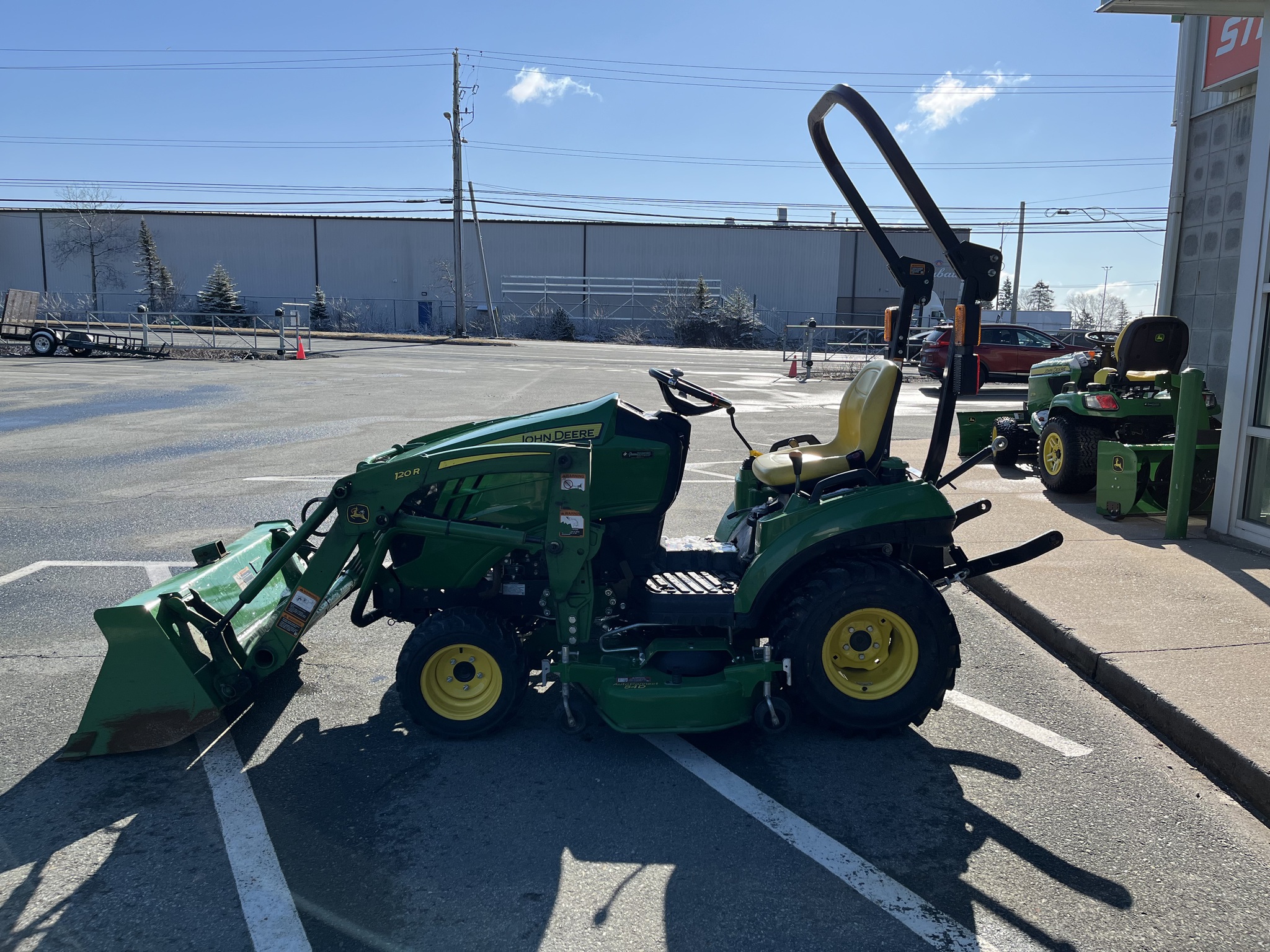 2021 John Deere 1023E Image 5