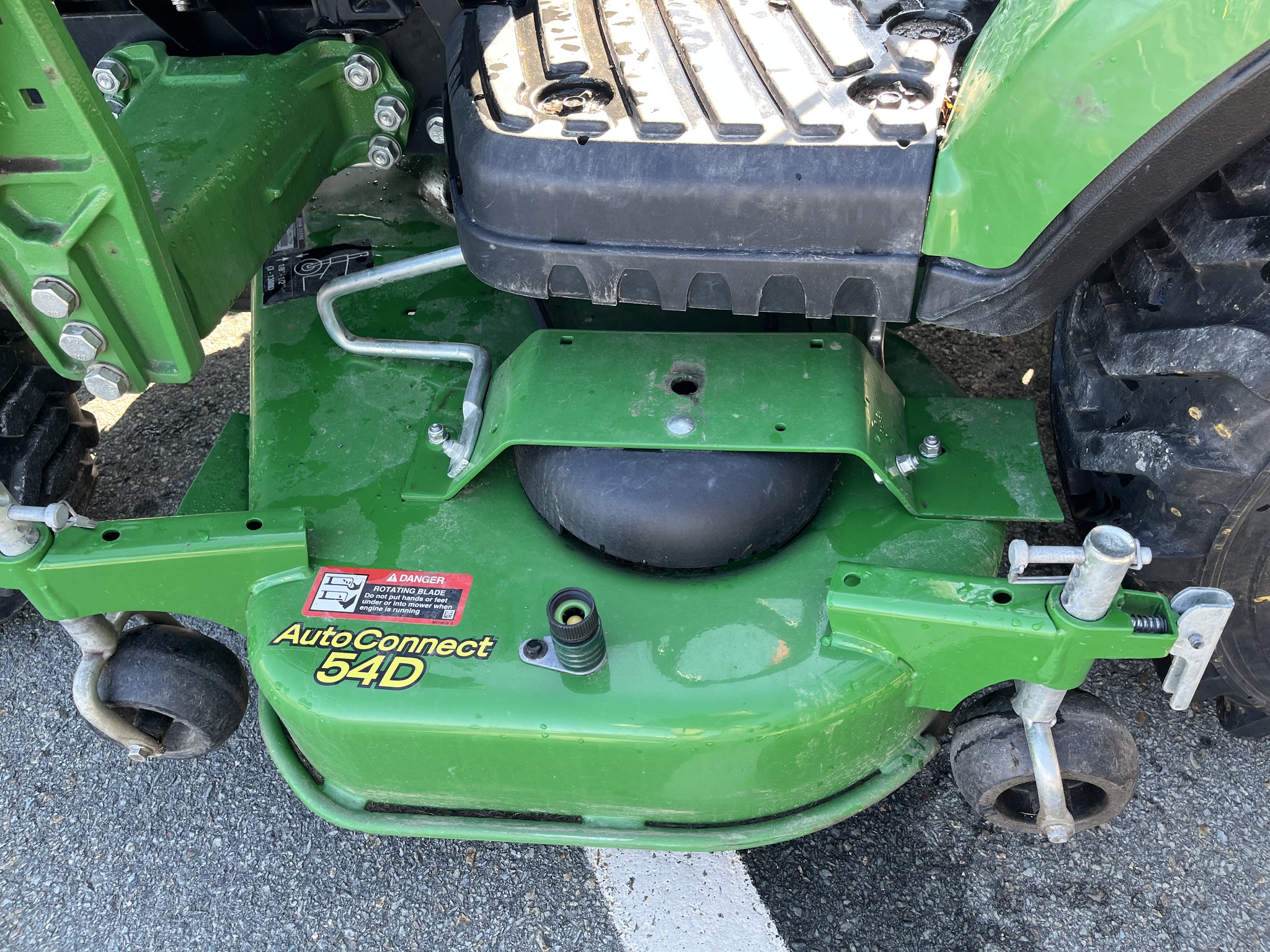 2021 John Deere 1023E Image 9