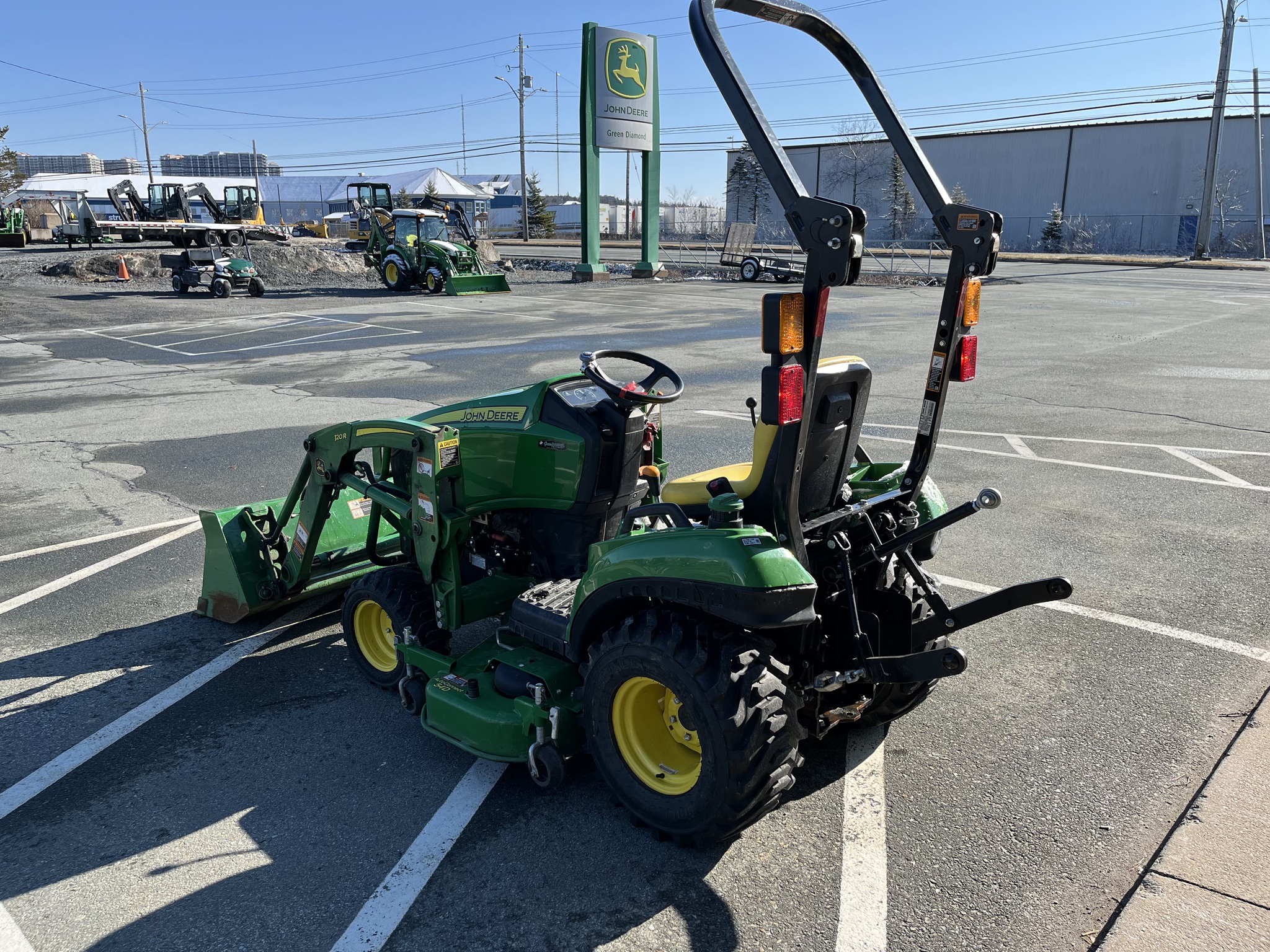 2021 John Deere 1023E Image 6