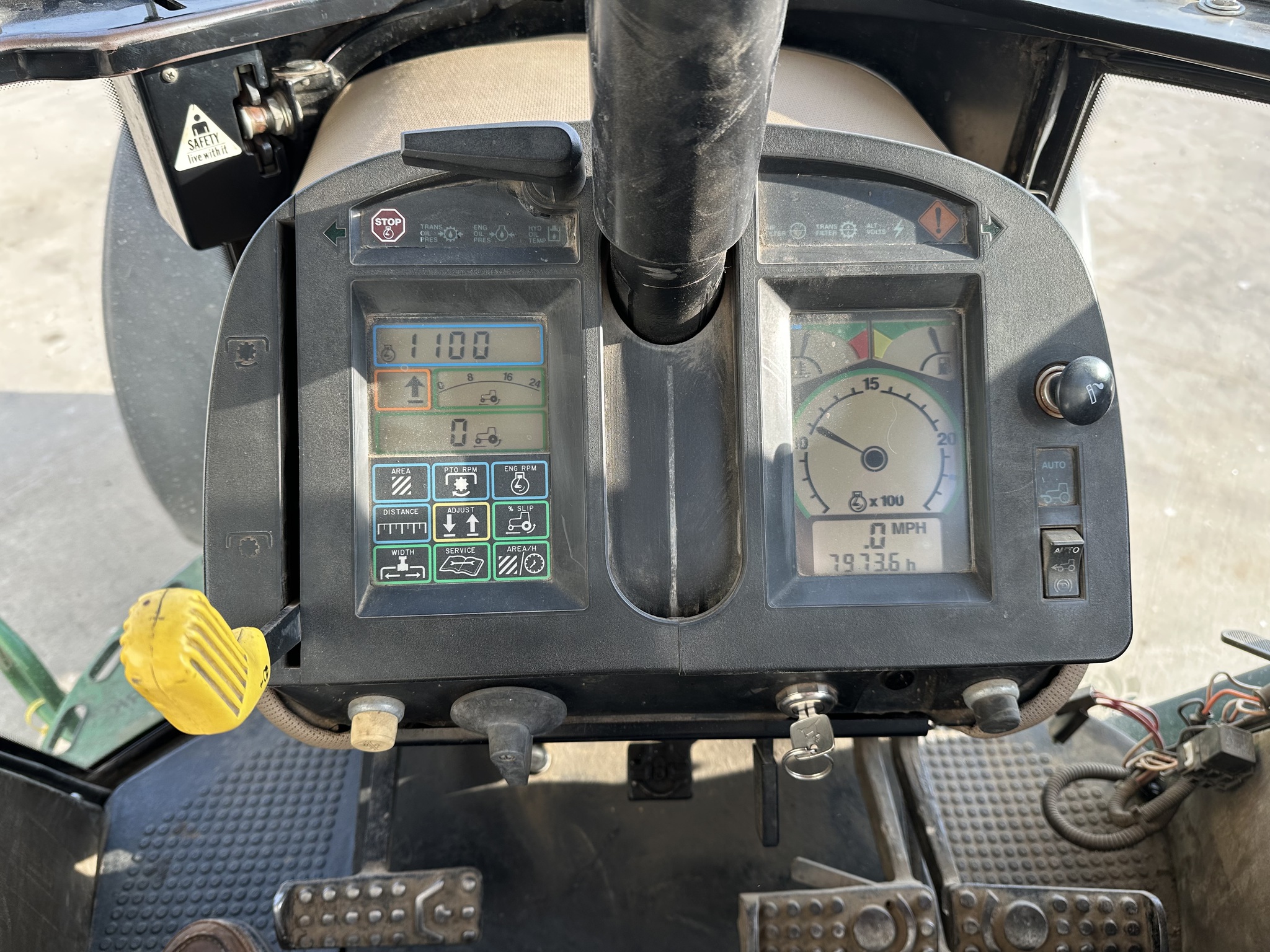 1992 John Deere 4960 Image 10